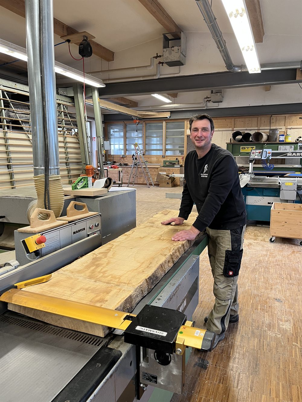 Christian König bei der Arbeit in der Werkstatt